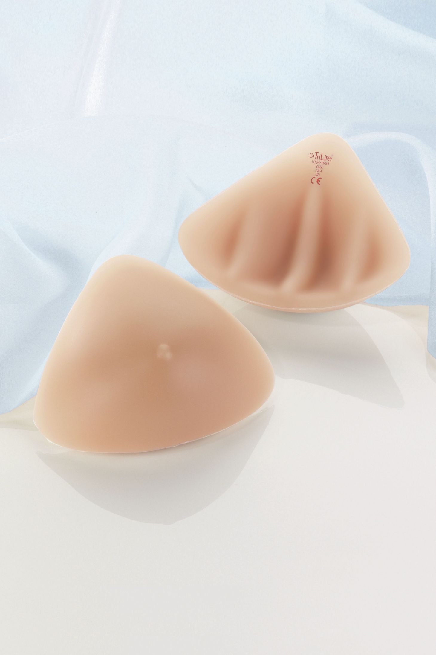 Proteză de sân uşoară din silicon, simetrică cu striaţiuni speciale ANITA Care Active
