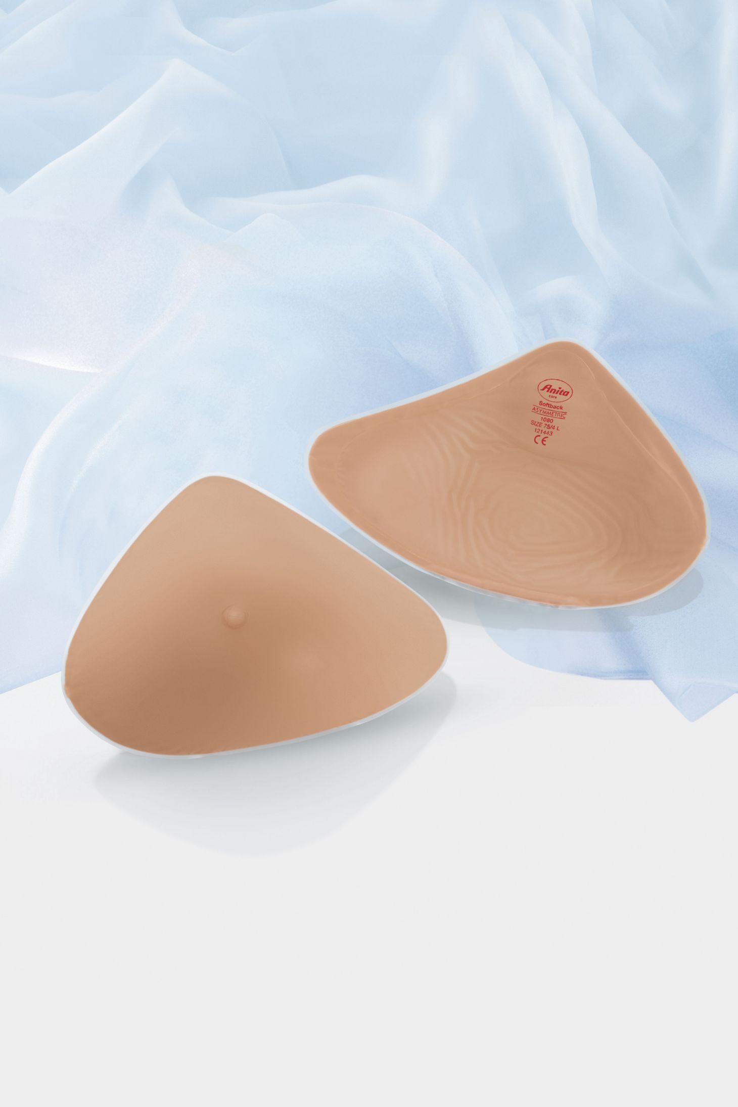 Proteză de sân ușoară din silicon, asimetrică ANITA Care Softback
